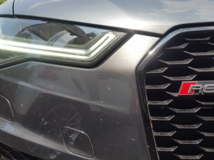 Εγκατάσταση εργοστασιακών καμερών εμπροσθοπορείας και οπισθοπορείας σε Audi RS6