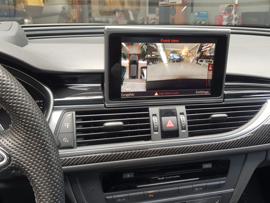 Εγκατάσταση εργοστασιακών καμερών εμπροσθοπορείας και οπισθοπορείας σε Audi RS6