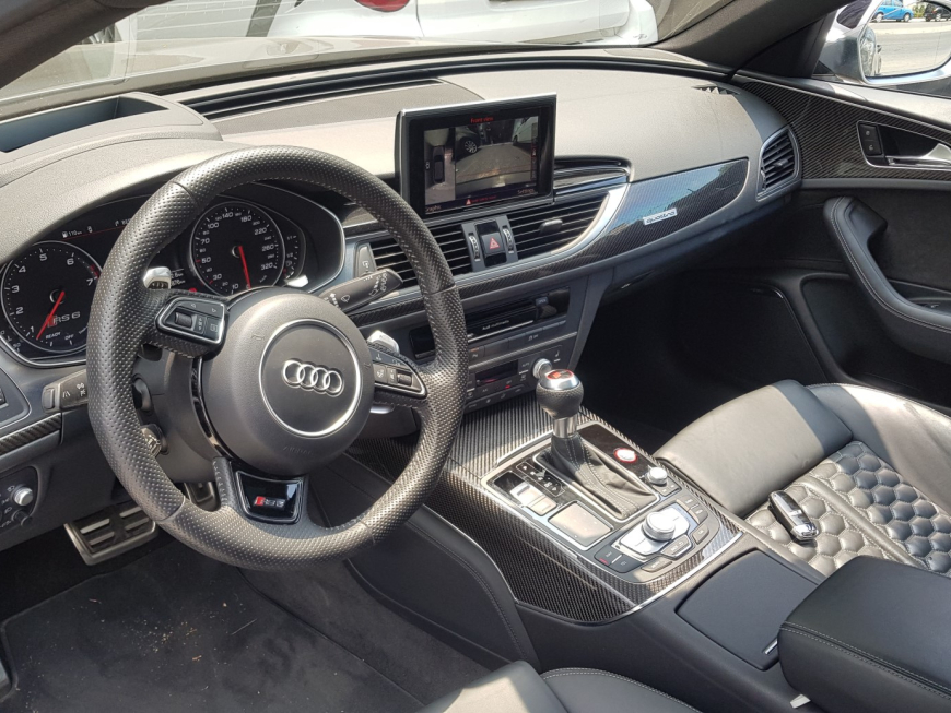 Εγκατάσταση εργοστασιακών καμερών εμπροσθοπορείας και οπισθοπορείας σε Audi RS6