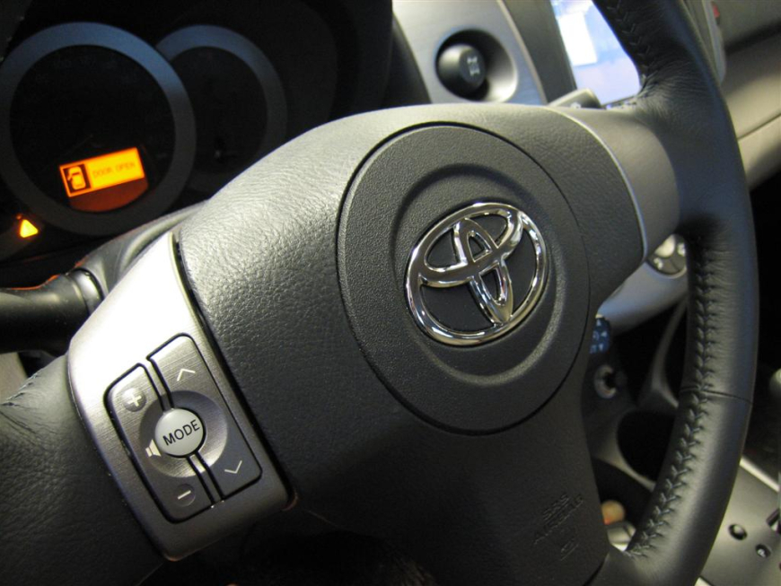 Εγκατάσταση οθόνης 2Din Kenwood σε Toyota Rav-4 του 2006