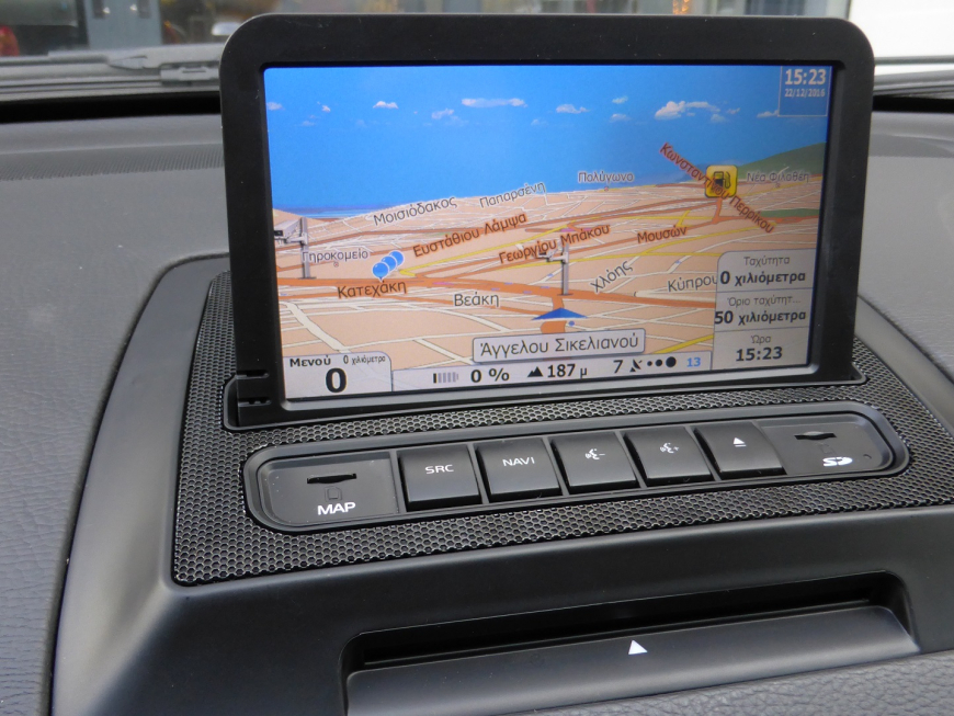 Εγκατάσταση οθόνης και κάμερας οπισθοπορείας σε Volvo XC90