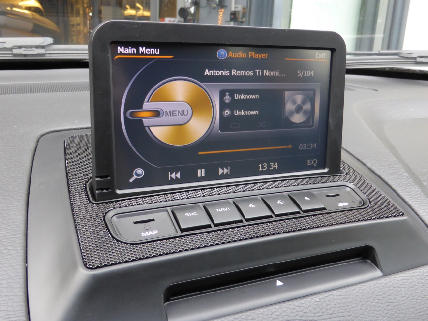 Εγκατάσταση οθόνης και κάμερας οπισθοπορείας σε Volvo XC90