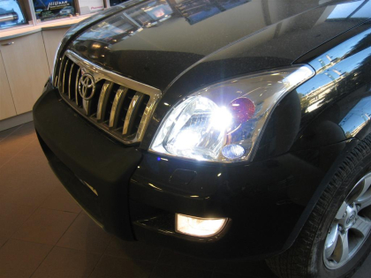 Αναβάθμιση εργοστασιακής οθόνης σε Toyota Land Cruiser