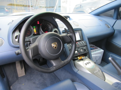 Εγκατάσταση 2Din Kenwood οθόνης,Rear Camera & Ηχητική αναβάθμιση σε Lamborghini Gallardo 