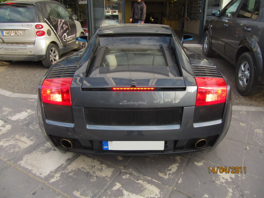 Εγκατάσταση 2Din Kenwood οθόνης,Rear Camera & Ηχητική αναβάθμιση σε Lamborghini Gallardo 