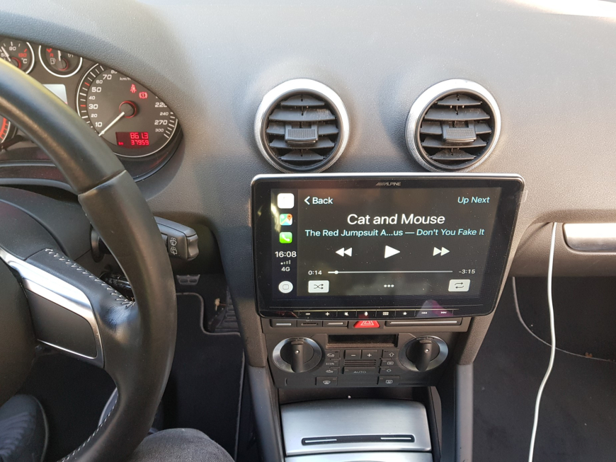 Εγκατάσταση οθόνης 2Din Alpine σε Audi S3 8P