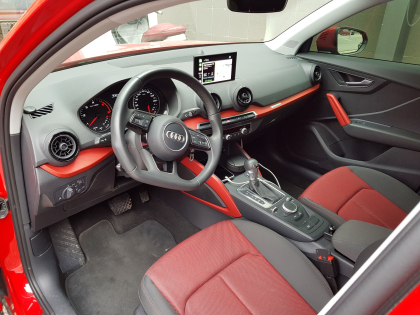 Αναβάθμιση εργοστασιακής οθόνης με Wireless Apple CarPlay/Android Auto σε Audi Q2 GA