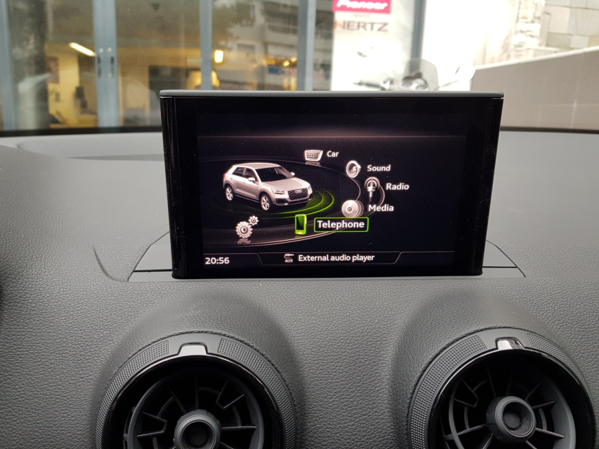 Αναβάθμιση εργοστασιακής οθόνης με Wireless Apple CarPlay/Android Auto σε Audi Q2 GA