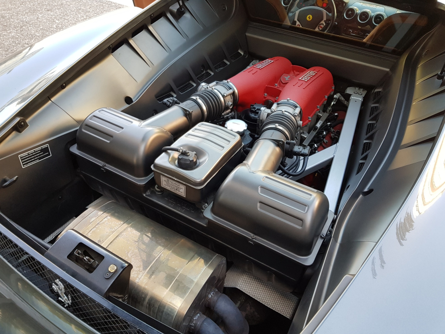 Εγκατάσταση R/CD Pioneer & Ηχείων Focal σε Ferrari F-430