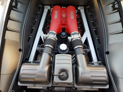 Εγκατάσταση R/CD Pioneer & Ηχείων Focal σε Ferrari F-430