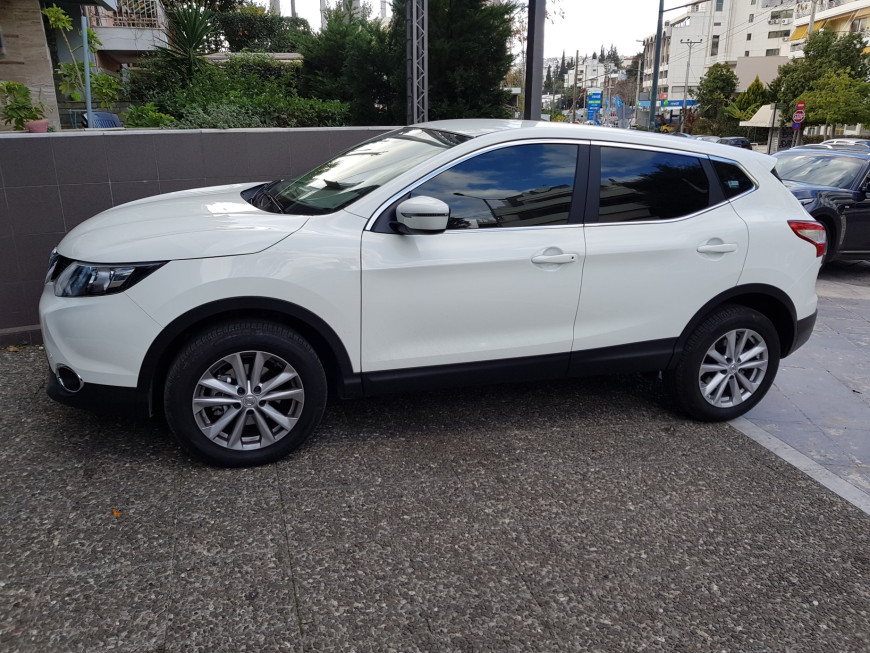Εγκατάσταση οθόνης σε Nissan Qashqai.