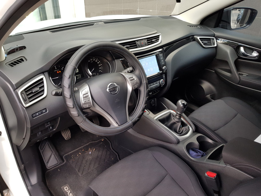 Εγκατάσταση οθόνης σε Nissan Qashqai.