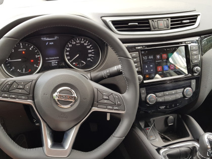 Εγκατάσταση οθόνης σε Nissan Qashqai.