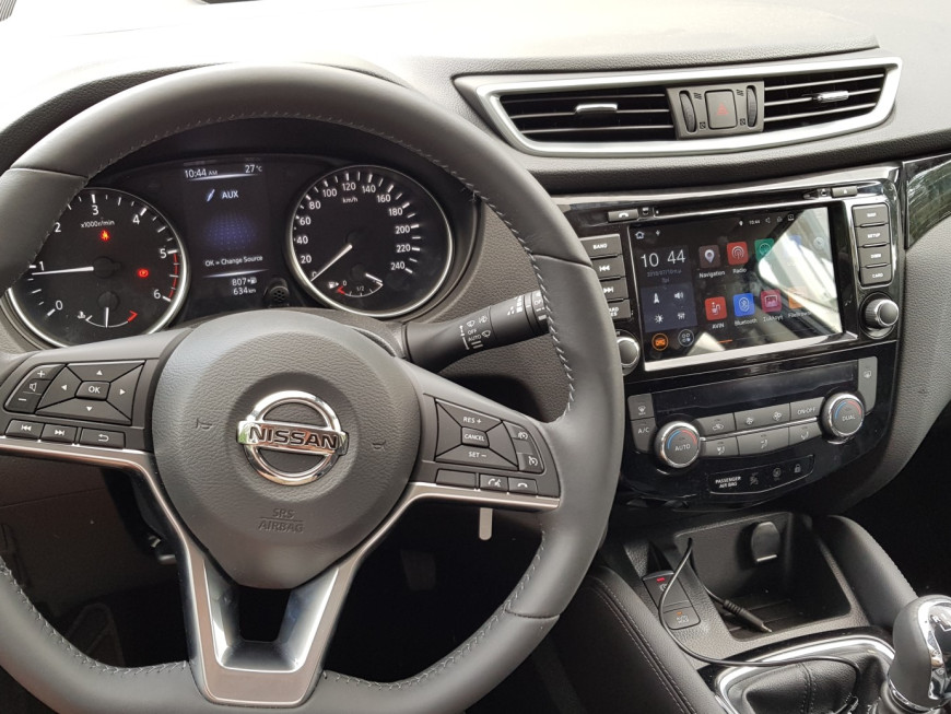 Εγκατάσταση οθόνης σε Nissan Qashqai.