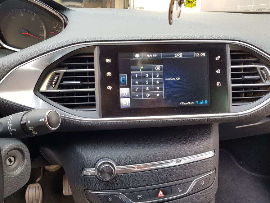 Εγκατάσταση οθόνης IQ με Car Cinema Navigation Android σε Seat Leon. 