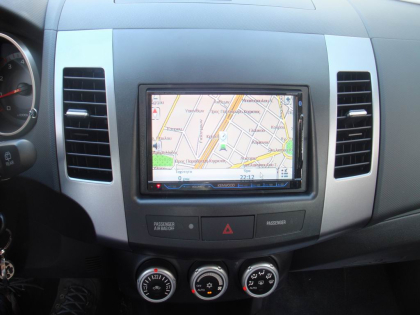 Εγκατάσταση οθόνης 2Din Kenwood σε Mitsubishi Outlander 2009