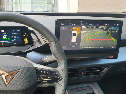 Εγκατάσταση εργοστασιακού PDC (Parking Sensor) & Rear Camera σε  Seat Cupra Born.