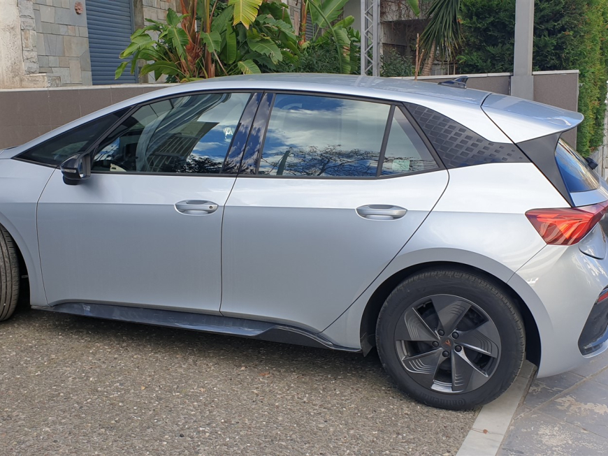 Εγκατάσταση εργοστασιακού PDC (Parking Sensor) & Rear Camera σε  Seat Cupra Born.