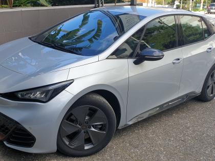 Εγκατάσταση εργοστασιακού PDC (Parking Sensor) & Rear Camera σε  Seat Cupra Born.