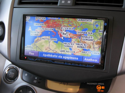 Εγκατάσταση οθόνης 2Din Kenwood σε Toyota Rav-4.