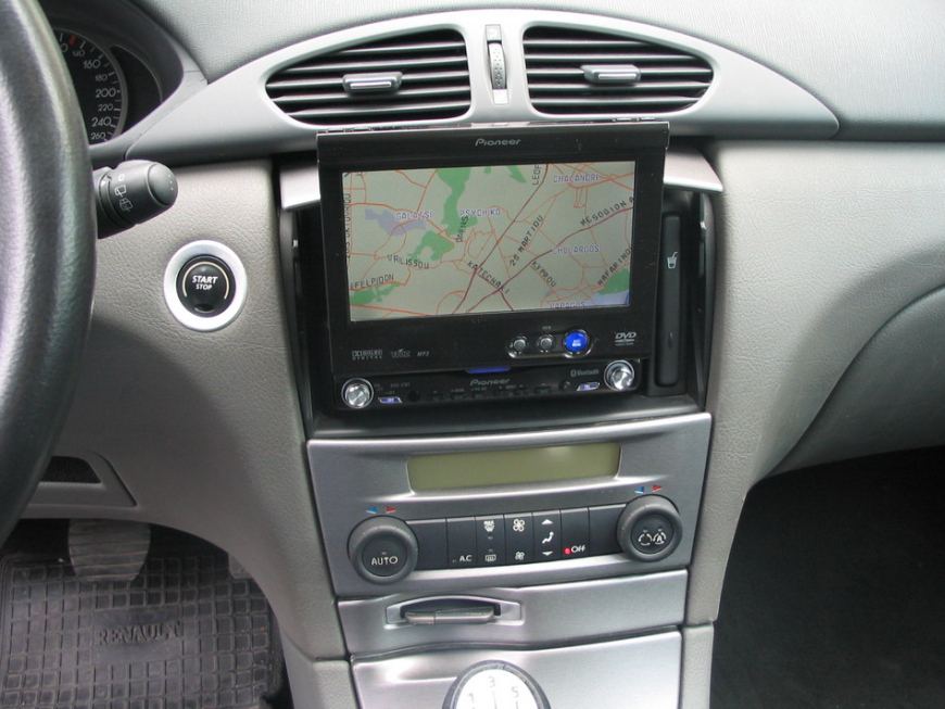 Εγκατάσταση οθόνης 1Din Pioneer σε Renault Laguna