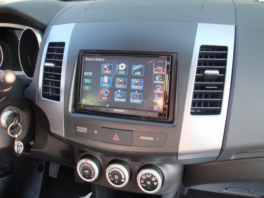 Εγκατάσταση οθόνης 2Din Kenwood σε Mitsubishi Outlander 2009
