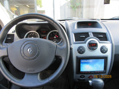 Εγκατάσταση οθόνης 2Din Kenwood σε Renault Megane