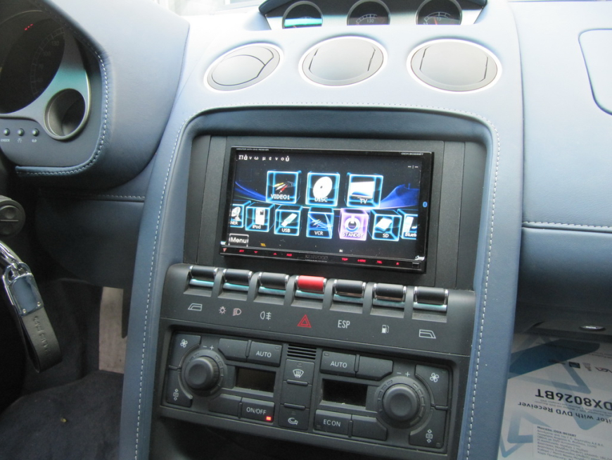 Εγκατάσταση 2Din Kenwood οθόνης,Rear Camera & Ηχητική αναβάθμιση σε Lamborghini Gallardo 