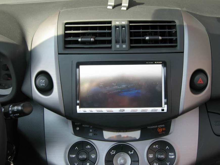 Εγκατάσταση οθόνης 2Din JVC σε Toyota Rav-4