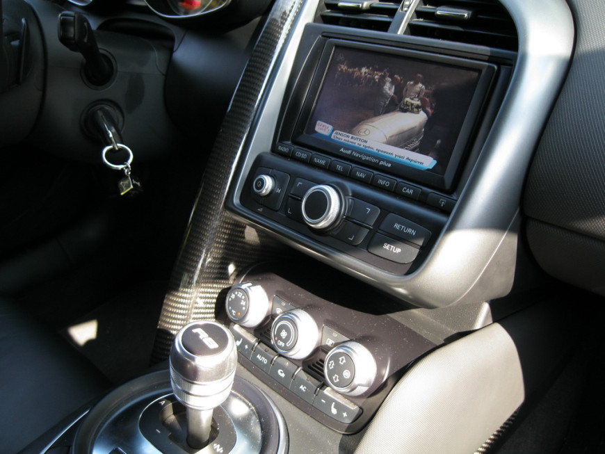 Audi R8. Video input, TV Tuner, Camera, Unlock.