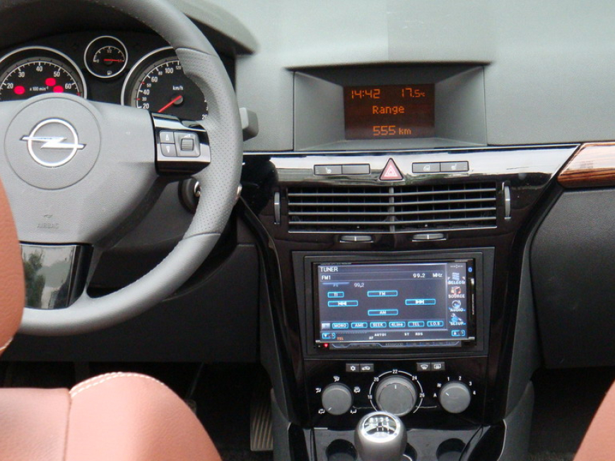 Εγκατάσταση οθόνης 2Din Kenwood σε Opel Astra Turbo