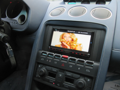 Εγκατάσταση 2Din Kenwood οθόνης,Rear Camera & Ηχητική αναβάθμιση σε Lamborghini Gallardo 