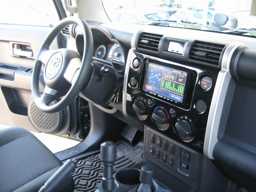 Εγκατάσταση οθόνης 2Din Kenwood σε Toyota FJ Cruiser