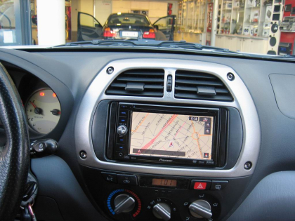 Εγκατάσταση οθόνης 2Din Pioneer σε Toyota Rav-4