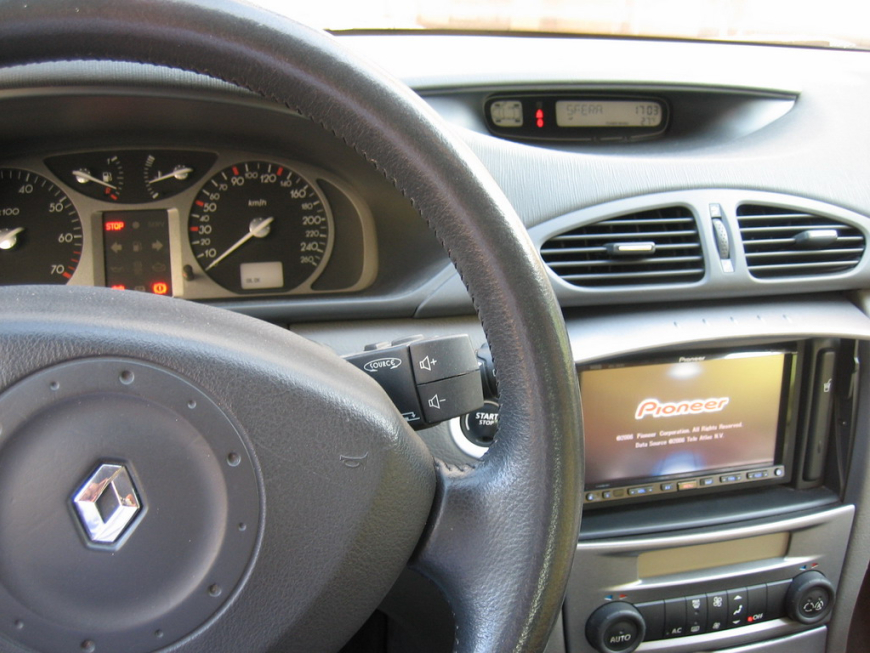 Εγκατάσταση οθόνης 2Din Pioneer σε Renault Laguna