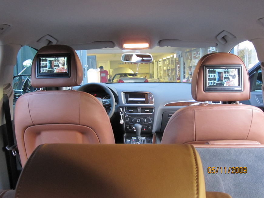 Εγκατάσταση οθονών Veba και κονσόλας PlayStation σε Audi Q5