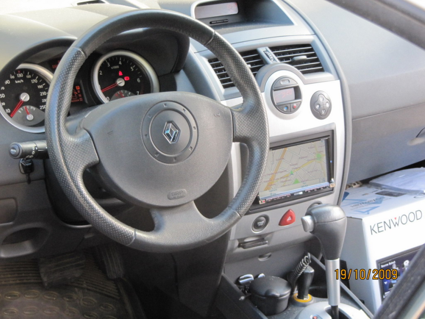 Εγκατάσταση οθόνης 2Din Kenwood σε Renault Megane