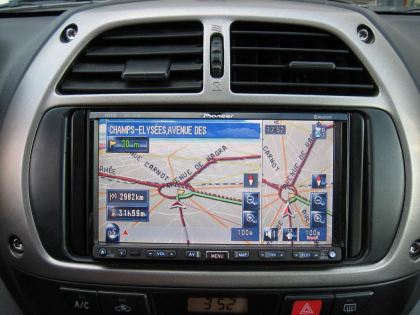 Εγκατάσταση οθόνης 2Din Pioneer σε Toyota Rav-4