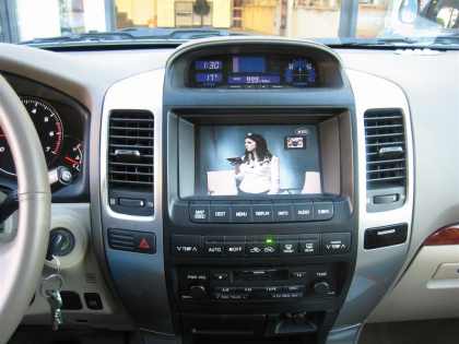 Αναβάθμιση εργοστασιακής οθόνης σε Toyota Land Cruiser