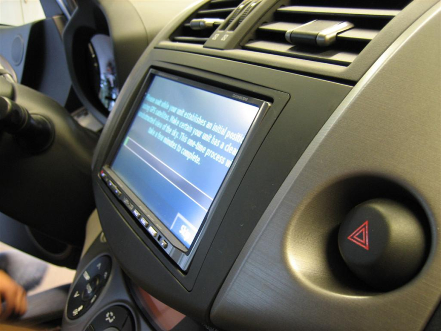 Εγκατάσταση οθόνης 2Din Kenwood σε Toyota Rav-4 του 2006