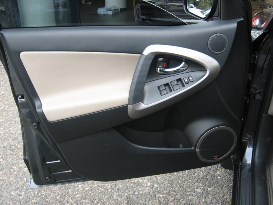Εγκατάσταση οθόνης 2Din Kenwood σε Toyota Rav-4