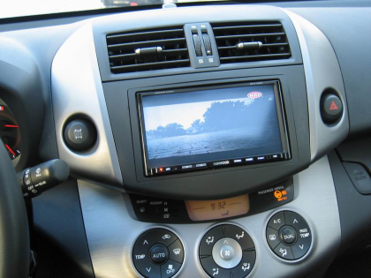 Εγκατάσταση οθόνης 2Din Kenwood σε Toyota Rav-4