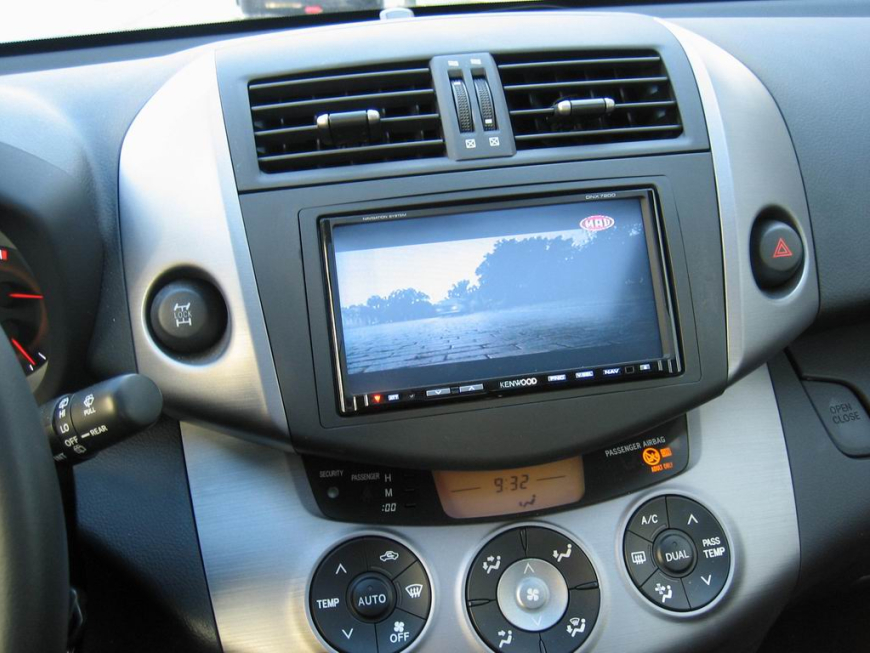 Εγκατάσταση οθόνης 2Din Kenwood σε Toyota Rav-4