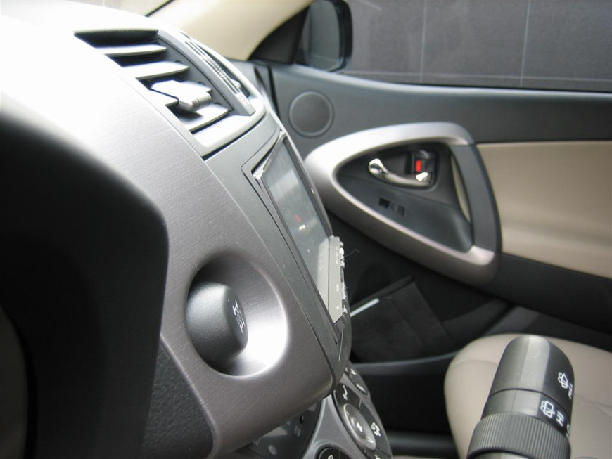 Εγκατάσταση οθόνης 2Din Kenwood σε Toyota Rav-4