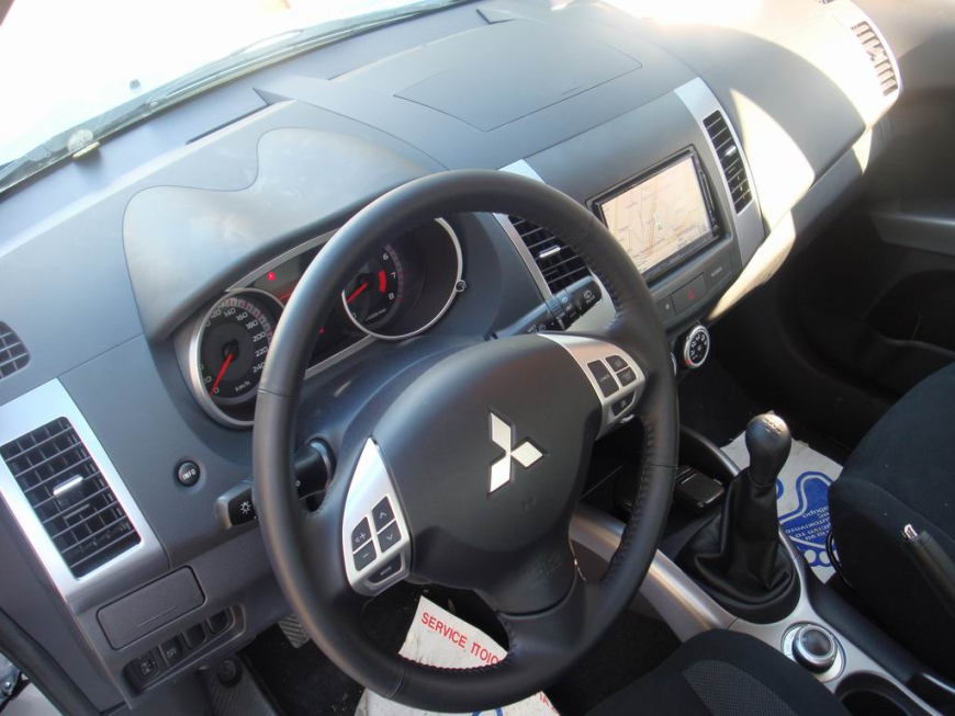 Εγκατάσταση οθόνης 2Din Kenwood σε Mitsubishi Outlander 2009