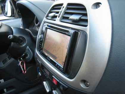 Εγκατάσταση οθόνης 2Din Pioneer σε Toyota Rav-4