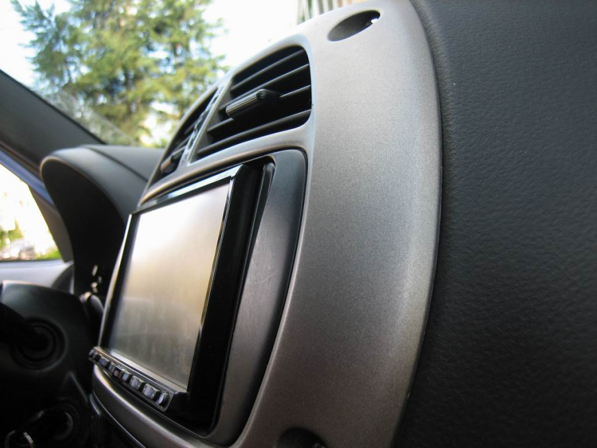 Εγκατάσταση οθόνης 2Din Pioneer σε Toyota Rav-4