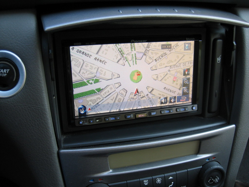 Εγκατάσταση οθόνης 2Din Pioneer σε Renault Laguna