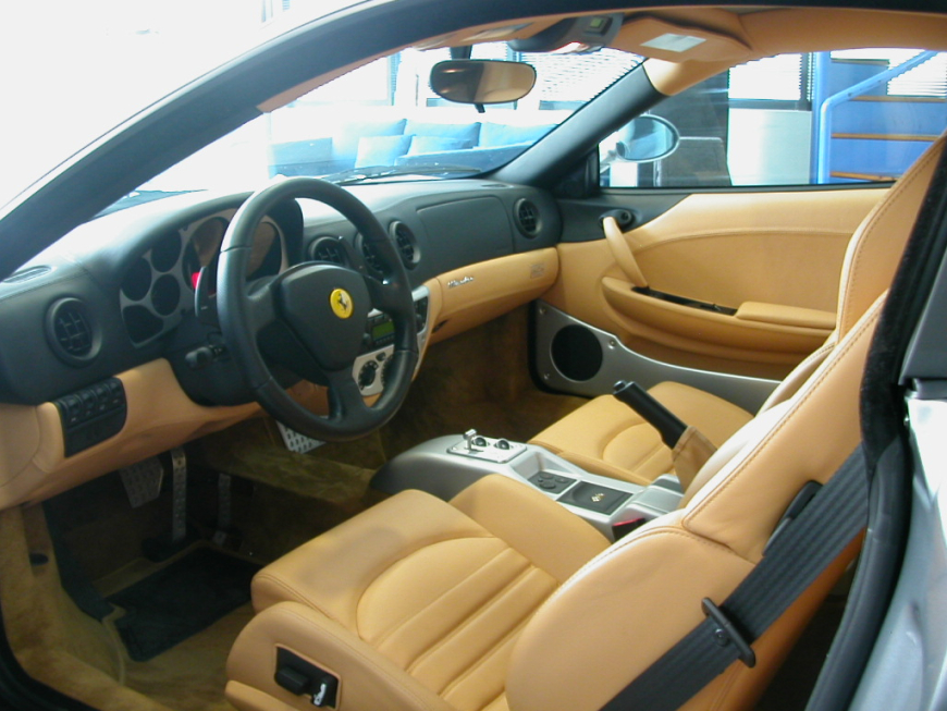 Εγκατάσταση GPS Tracker σε Ferrari 360 Modena