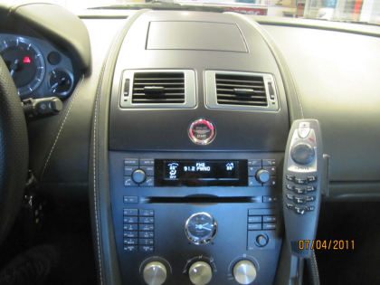 Εγκατάσταση Dension-Blinder σε Aston Martin Vantage